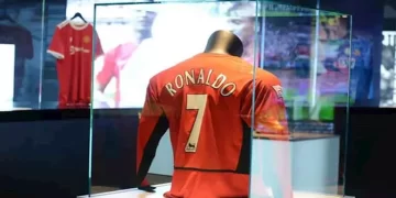 الصين تفتتح أول معرض لرونالدو (صور)